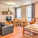 Center 4* Budapest
