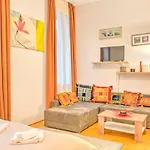 Center Apartahotel