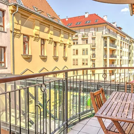 Center Hotel apartamentowy 4*