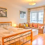 Apartmanhotel Center