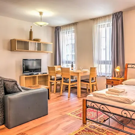 Center 4* בודפשט