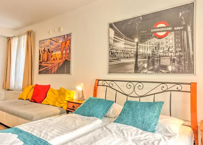 Center Aparthotel 4*